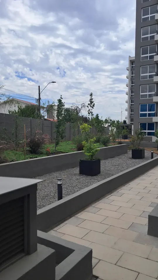 Foto 2 de 19: trabajo de jardinería en un condominio